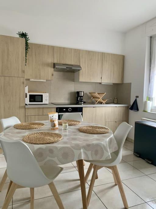Appartement Charmant Appartement *
